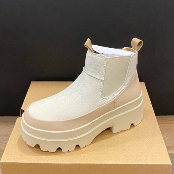 UGG Women's Brisbane Chelsea Sea Salt Ankle Boots Bootie Shoes Flats NEW - Picture 1 of 4